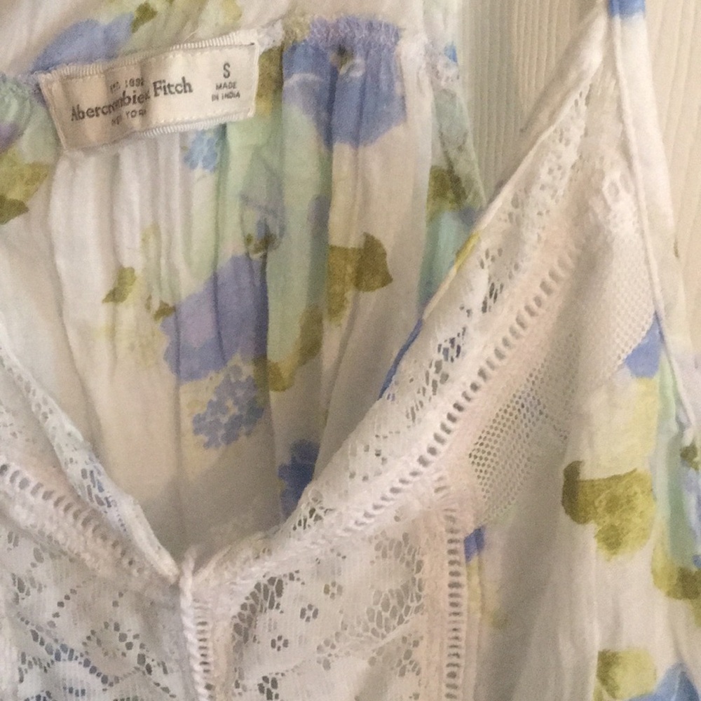 Abercrombie tank top - Picture 2 of 3